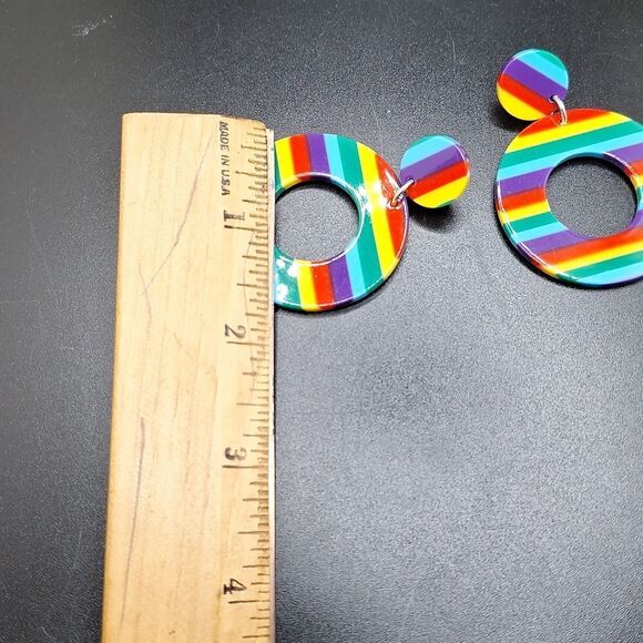 Rainbow hoop earrings multicolor geometric circles pride jewelry - Picture 4 of 4